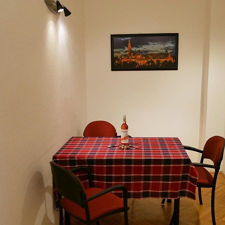 Caesar Apartman บูดาเปสต์ ภายนอก รูปภาพ