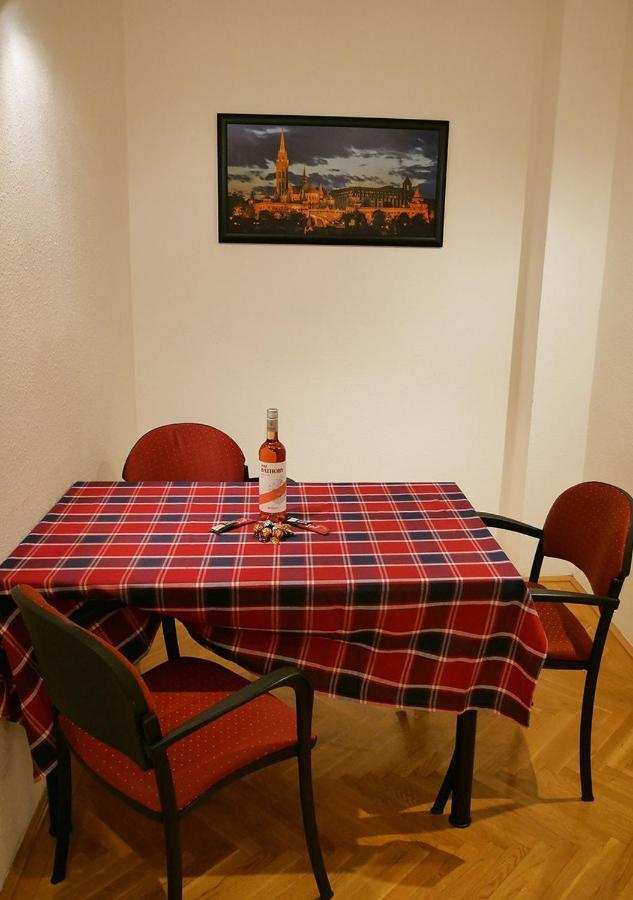 Caesar Apartman บูดาเปสต์ ภายนอก รูปภาพ